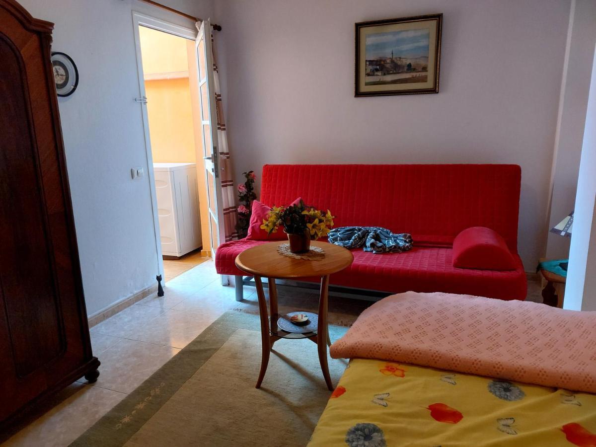 Casa Manuela - *