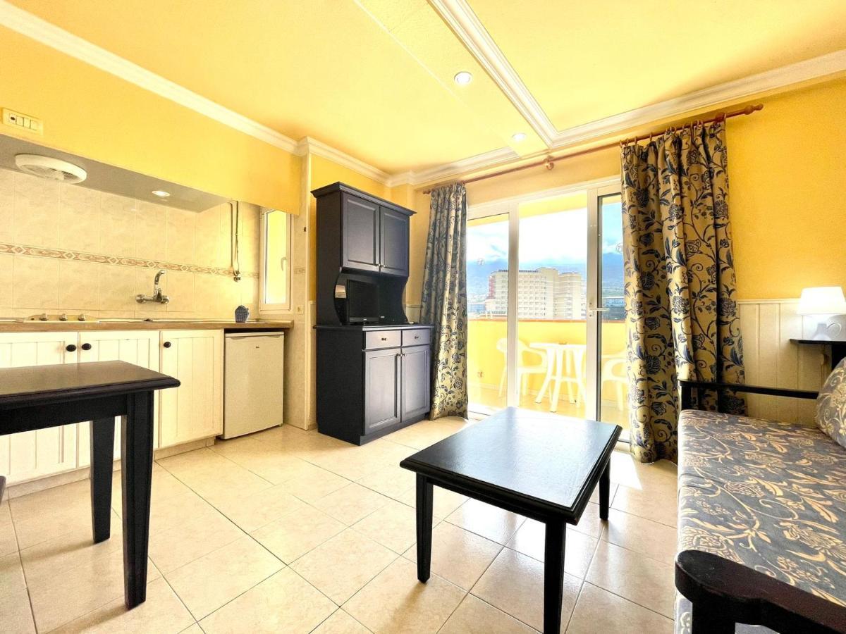 Apartamento Junto Al Mar, Con Balcon, En Playa Jardin Puerto De La Cruz