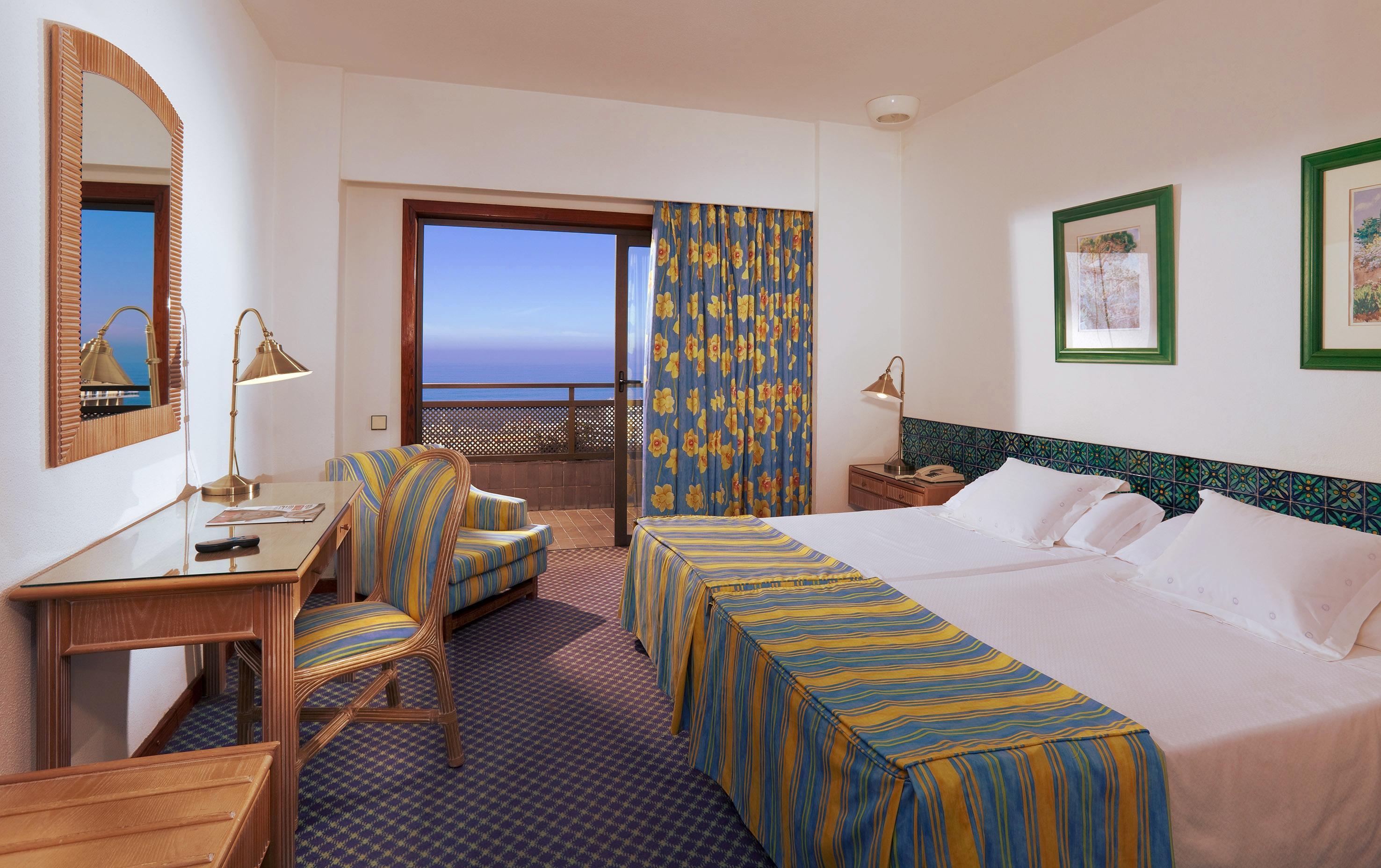 Fergus Hotel 4*
