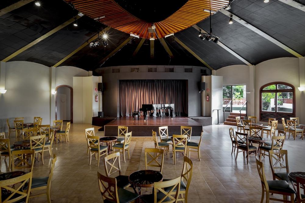 Parque San Antonio Hotel 4*