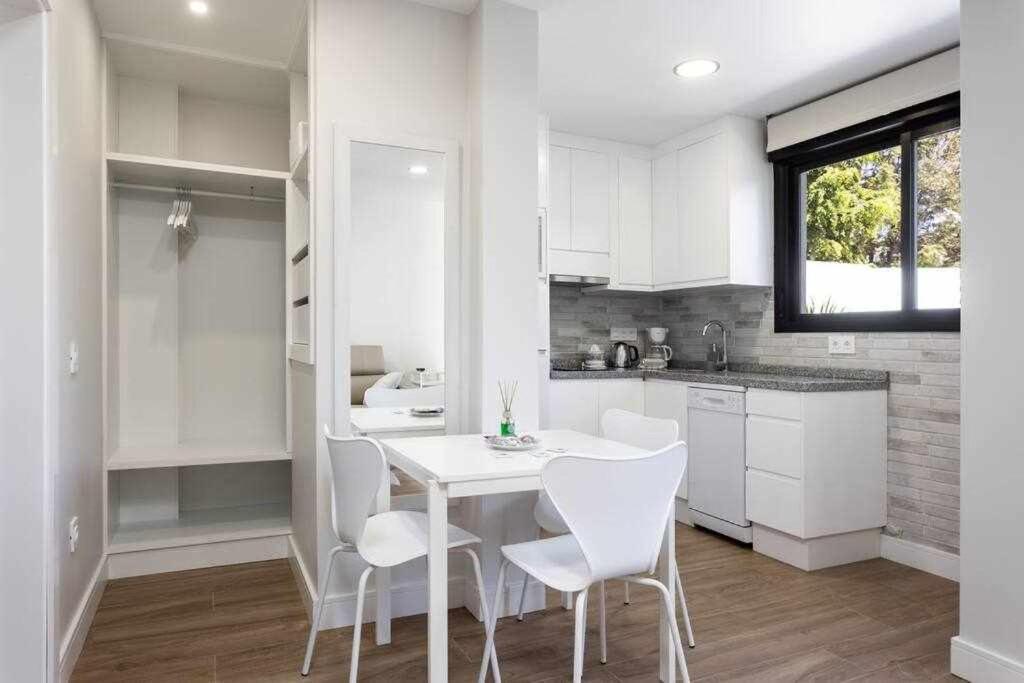 Sunnyland Martianez 1 Apartment