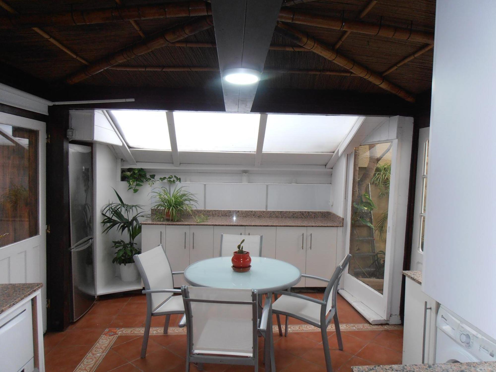 Oasis Garden Apartment