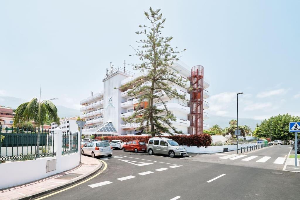 Eden White Molino Oasis Puerto de la Cruz (Tenerife)