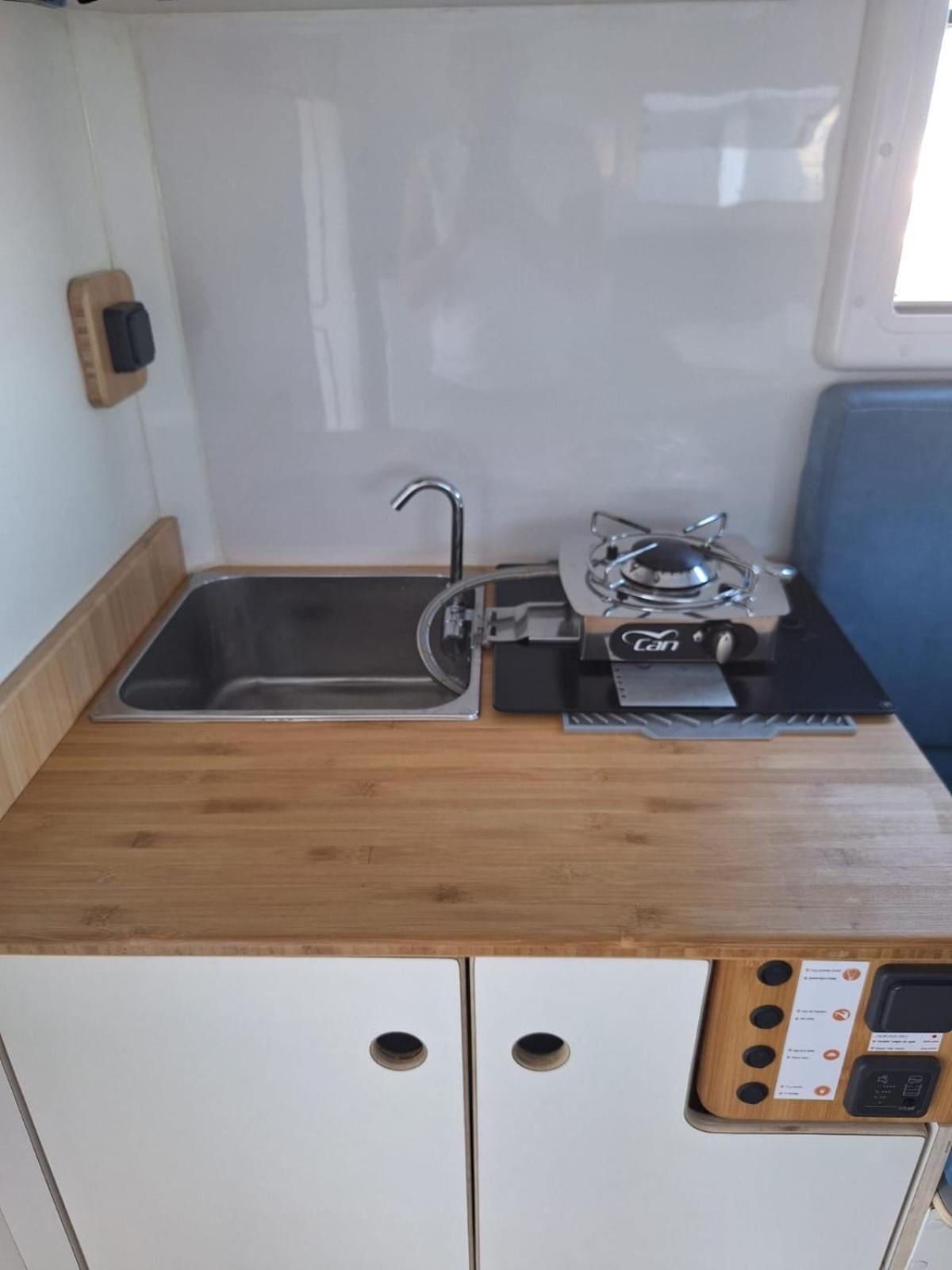 Camping Celula Camper 4x4 *