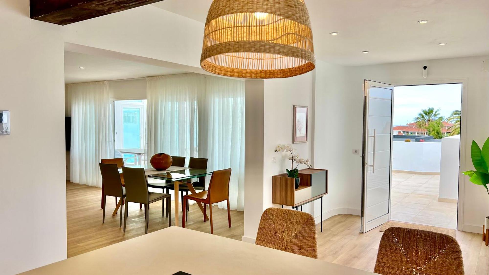 Luxurious With Heated Pool And Ocean Views