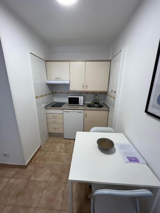 Playa Jardin Bus Terminal Pool Apartment
