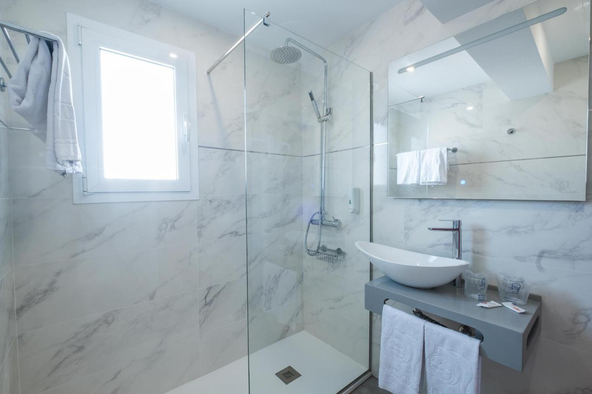 Hotel Monopol 3*