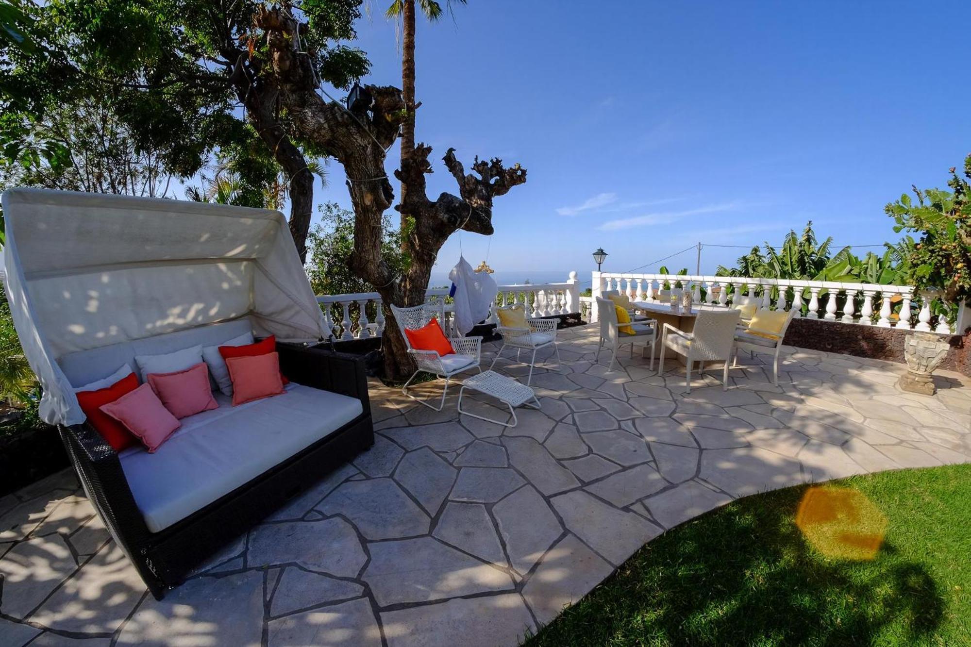 Apartment Schoene Mit Garten In *