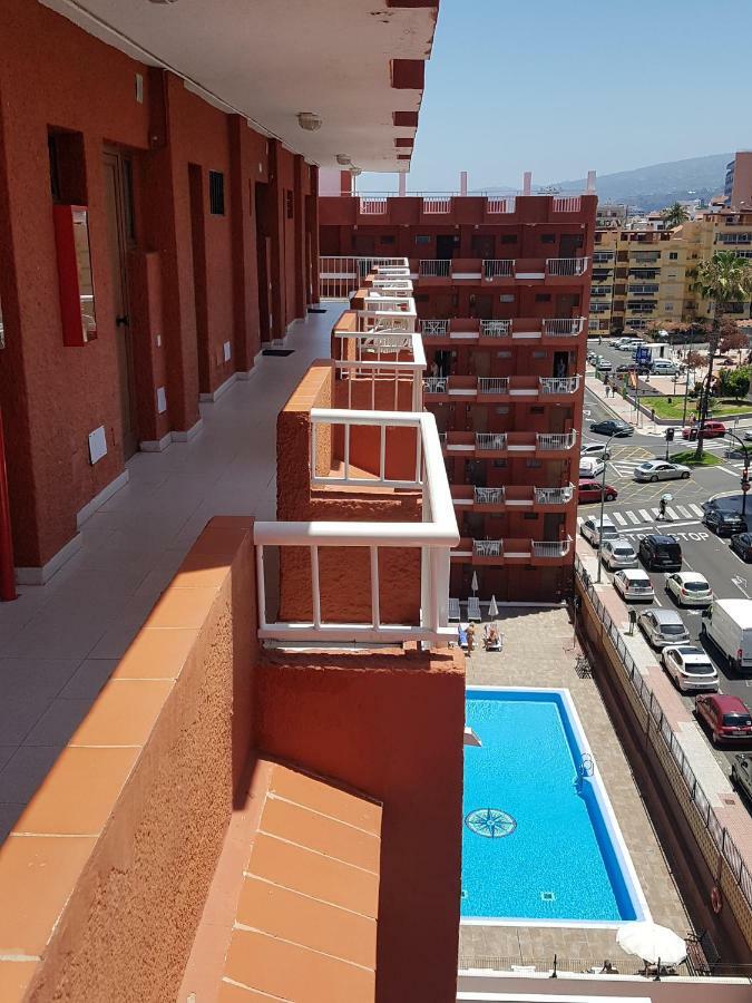 Edificio Seguro De Sol, Puerto La Cruz, Islas Canarias Tenerife